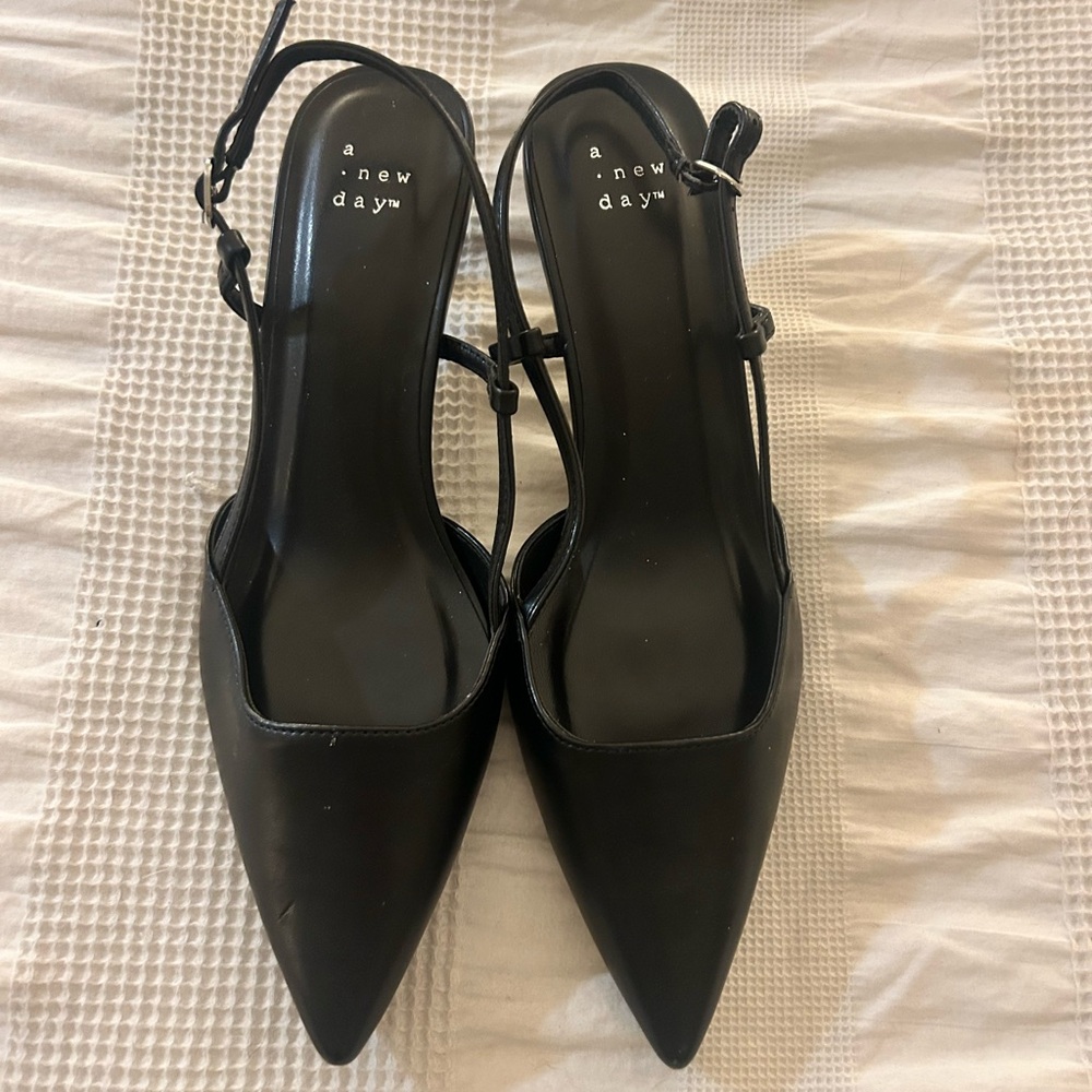 A New Day Black Pointed Heels